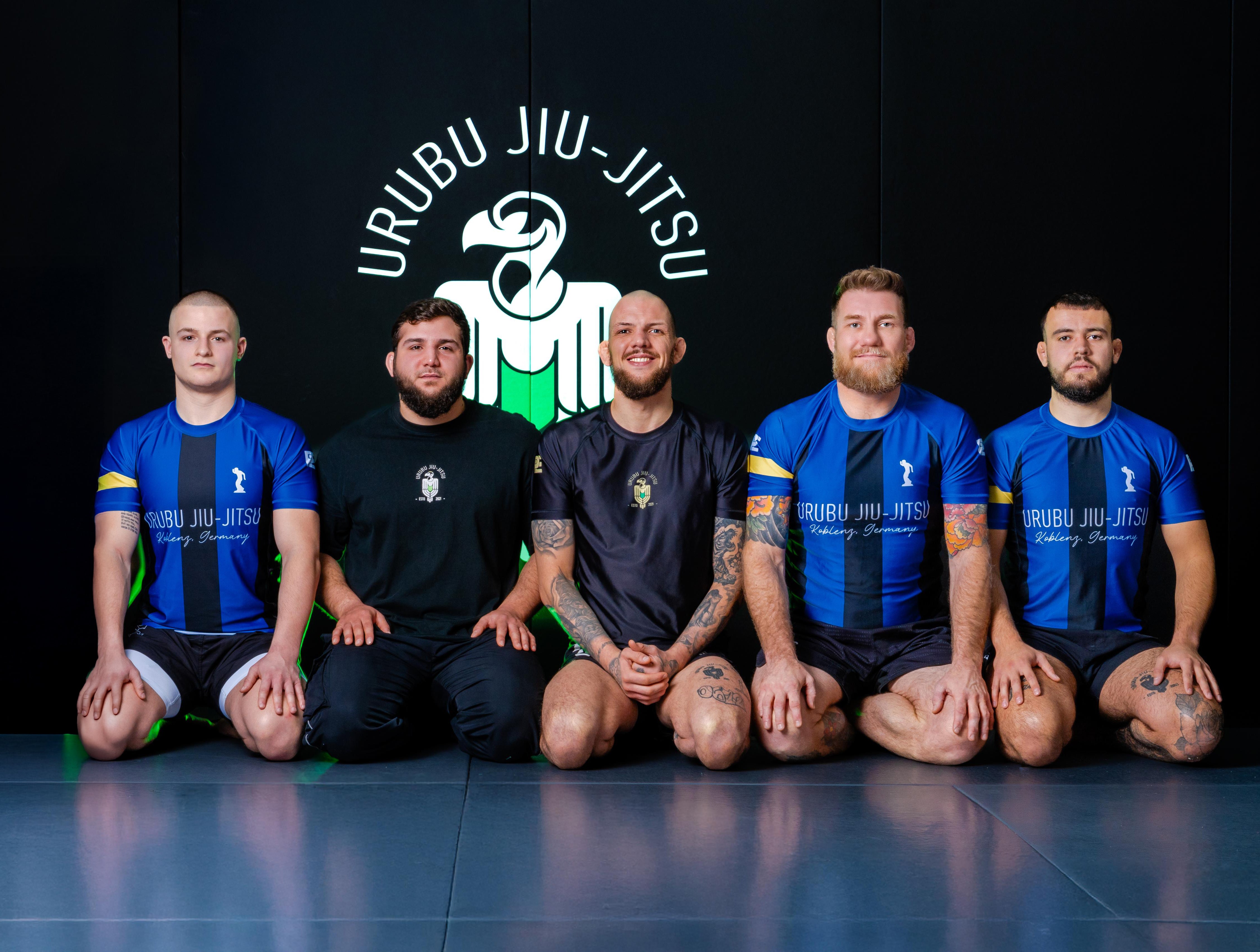 PAYSE Athleten die eine Jiu Jitsu Übung ausüben